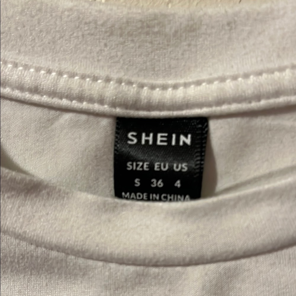 White Vintage Graphic Tee EUC - Picture 3 of 4